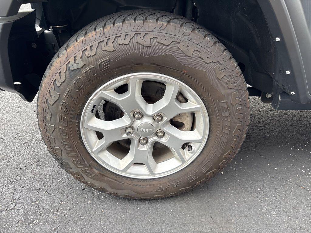 used 2021 Jeep Wrangler Unlimited car, priced at $25,997