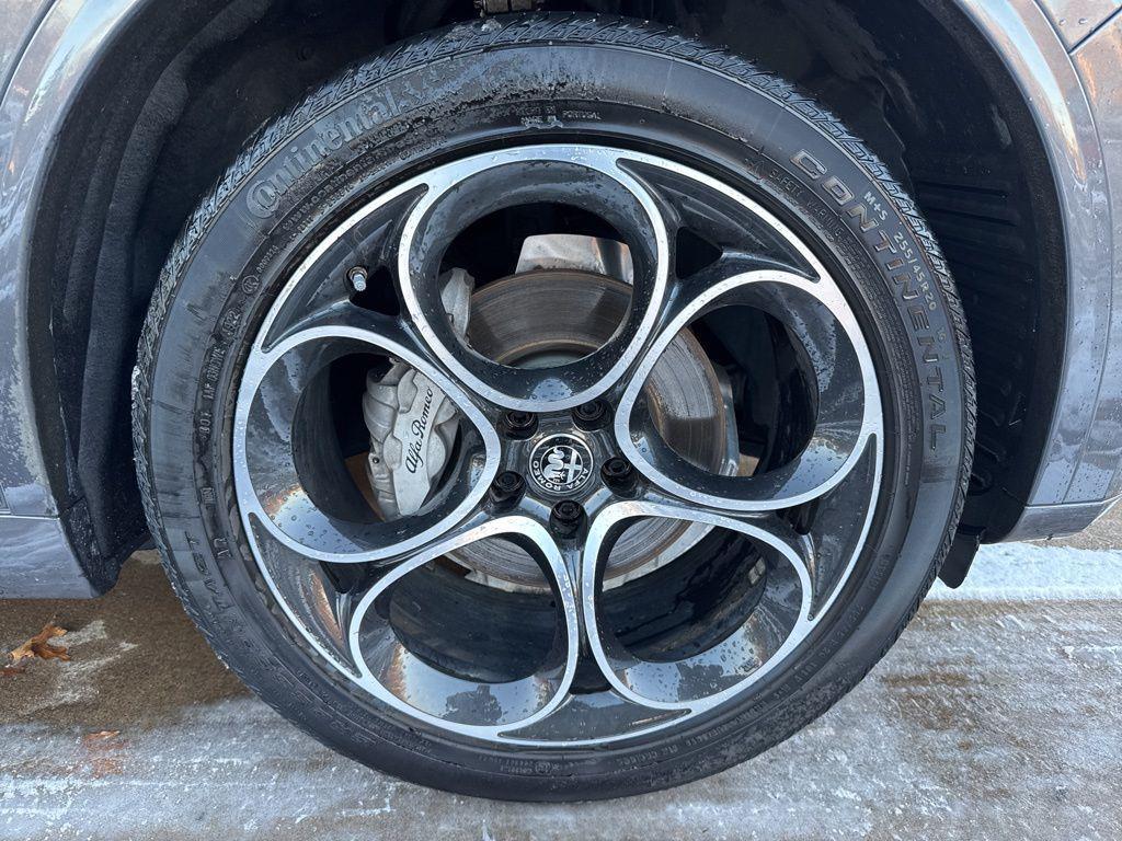 used 2023 Alfa Romeo Stelvio car, priced at $28,260