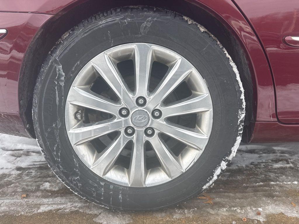 used 2009 Hyundai Azera car, priced at $7,995