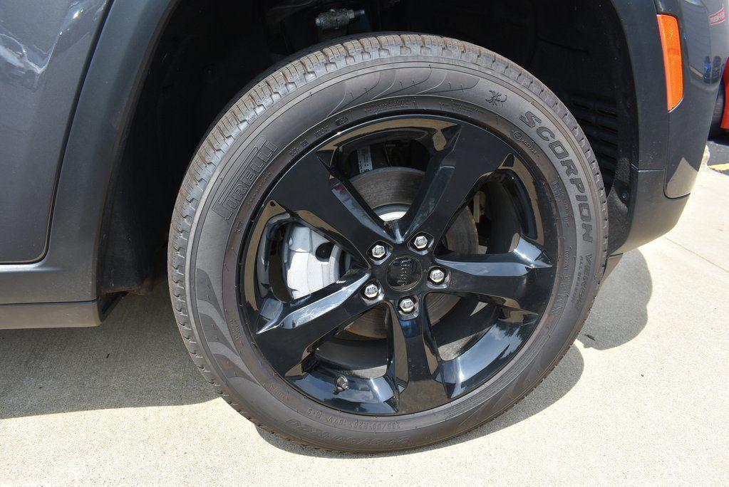 used 2025 Jeep Grand Cherokee car, priced at $42,466