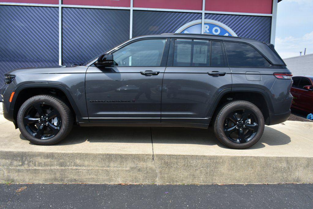 used 2025 Jeep Grand Cherokee car, priced at $42,466
