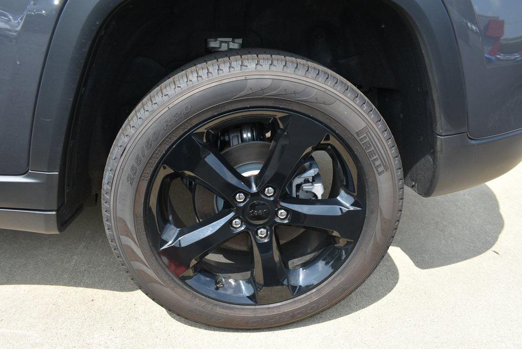 used 2025 Jeep Grand Cherokee car, priced at $43,213