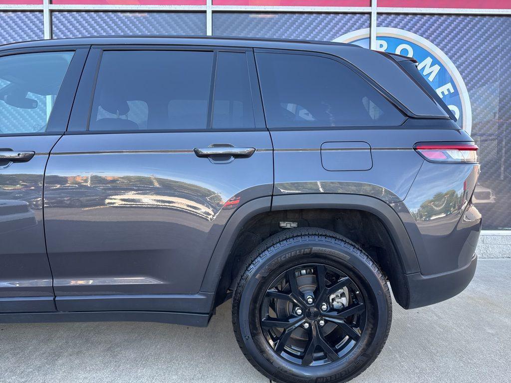 used 2024 Jeep Grand Cherokee car, priced at $31,245