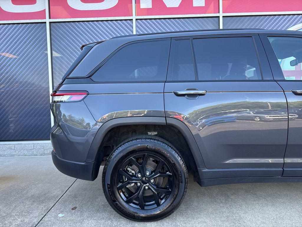 used 2024 Jeep Grand Cherokee car, priced at $31,245