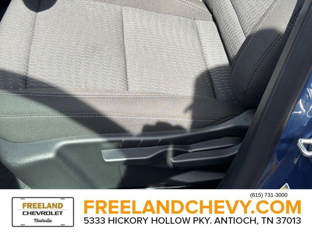 new 2026 Chevrolet Equinox car, priced at $30,535