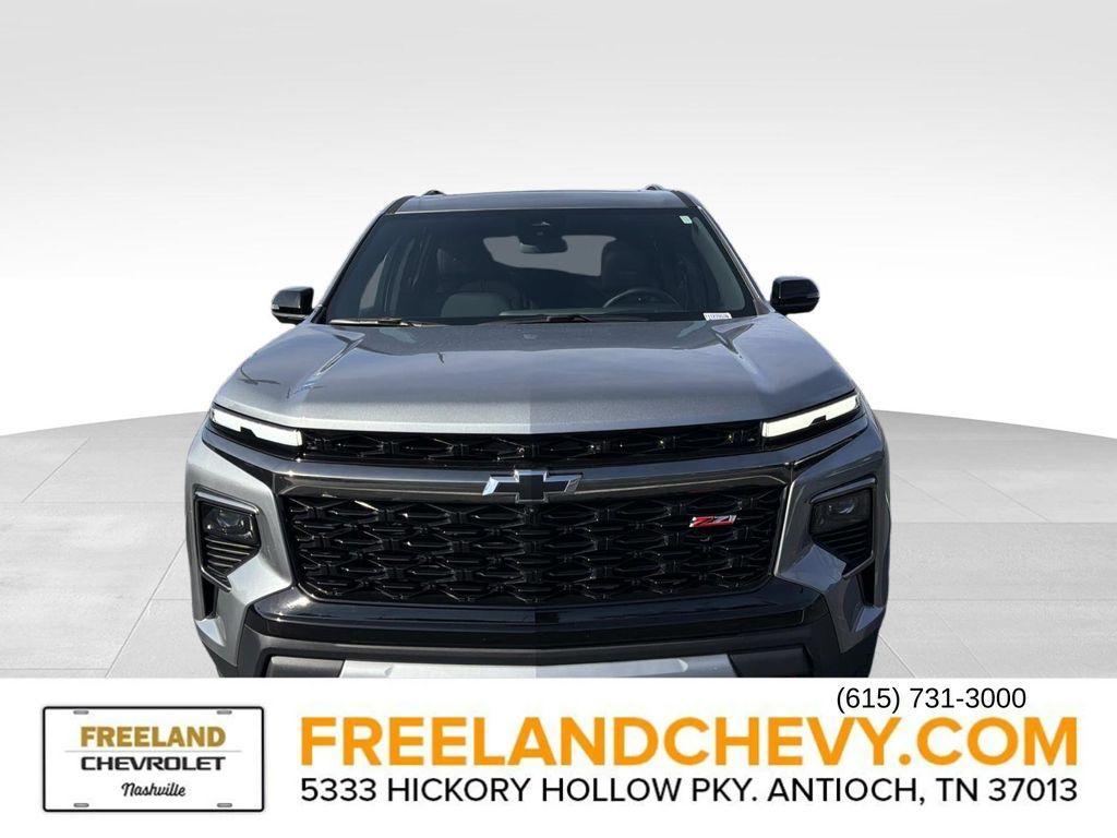 used 2025 Chevrolet Traverse car, priced at $44,654