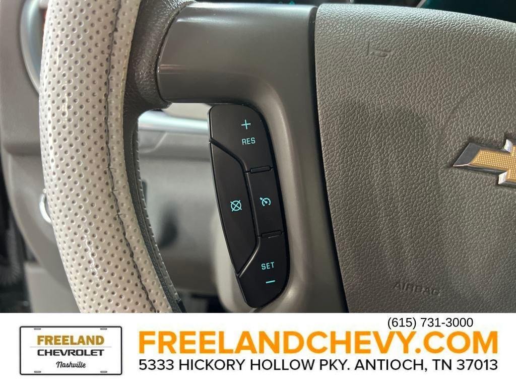 2014 Tungsten Metallic Chevrolet Traverse