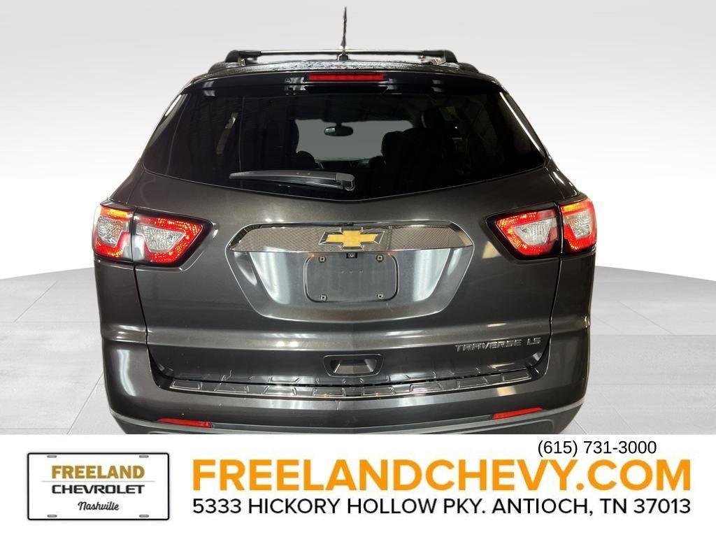 2014 Tungsten Metallic Chevrolet Traverse