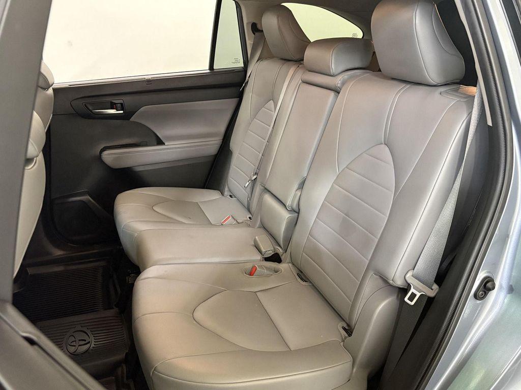 used 2021 Toyota Highlander Hybrid car, priced at $28,500