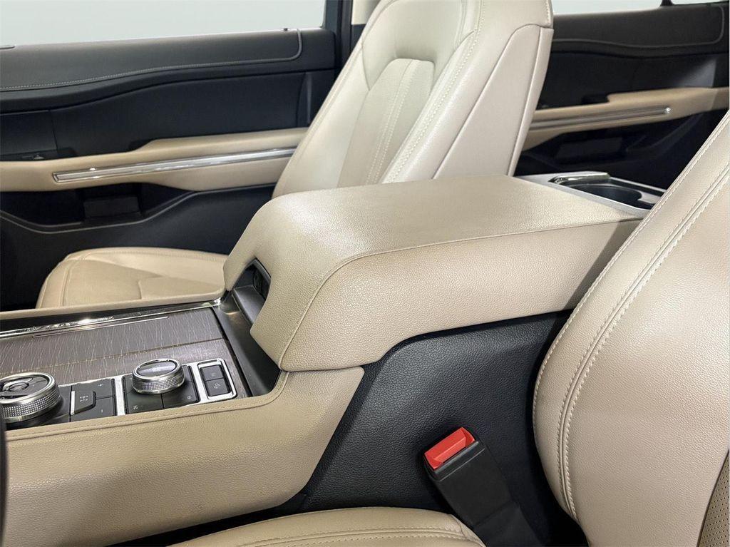 used 2022 Ford Expedition car, priced at $44,500