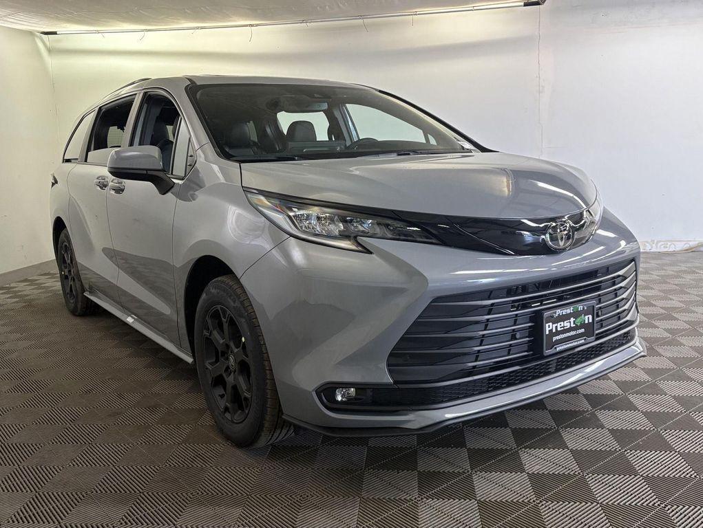 new 2026 Toyota Sienna car, priced at $50,695