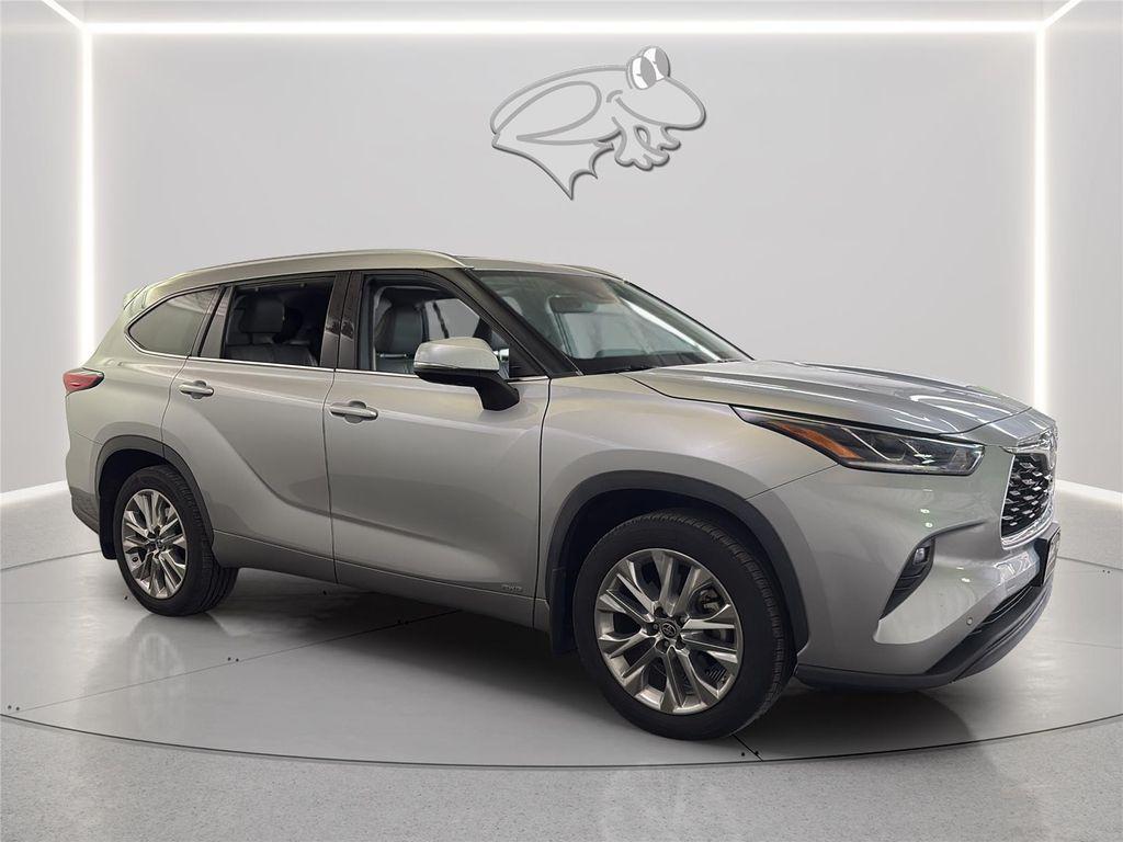used 2022 Toyota Highlander Hybrid car, priced at $42,000