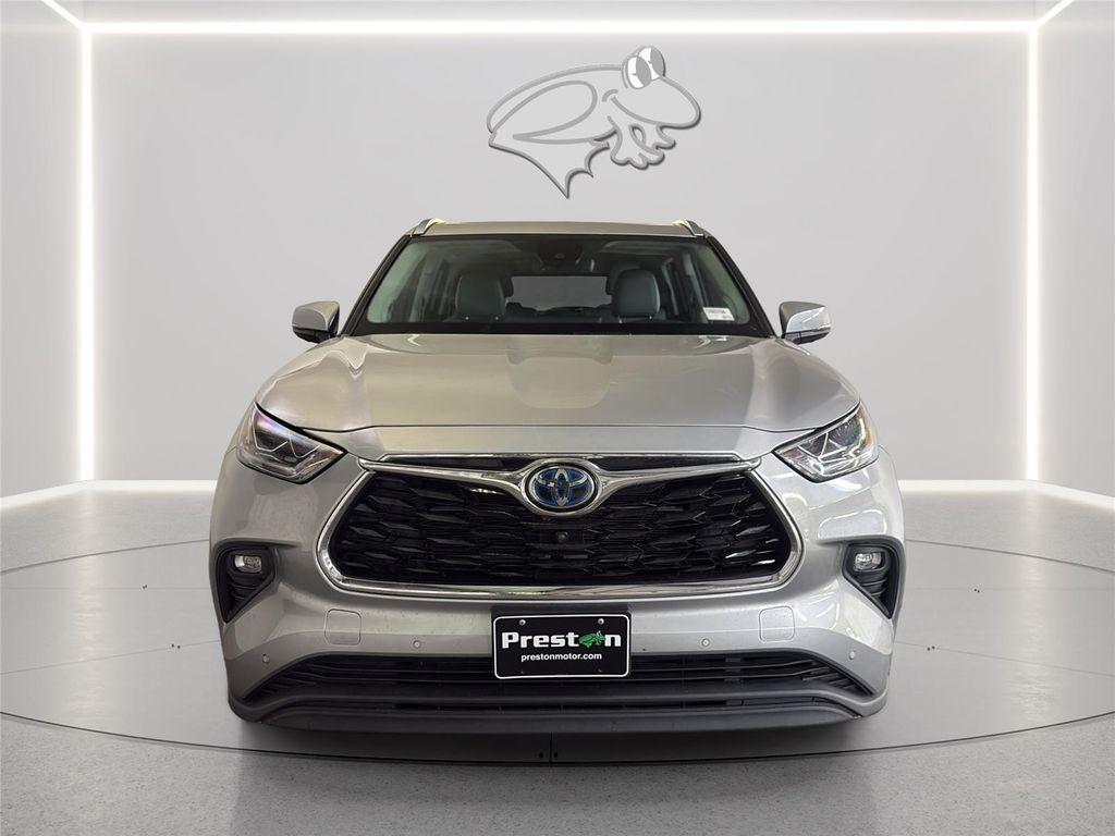 used 2022 Toyota Highlander Hybrid car, priced at $42,000