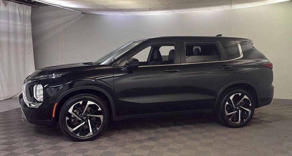 used 2024 Mitsubishi Outlander car, priced at $21,500