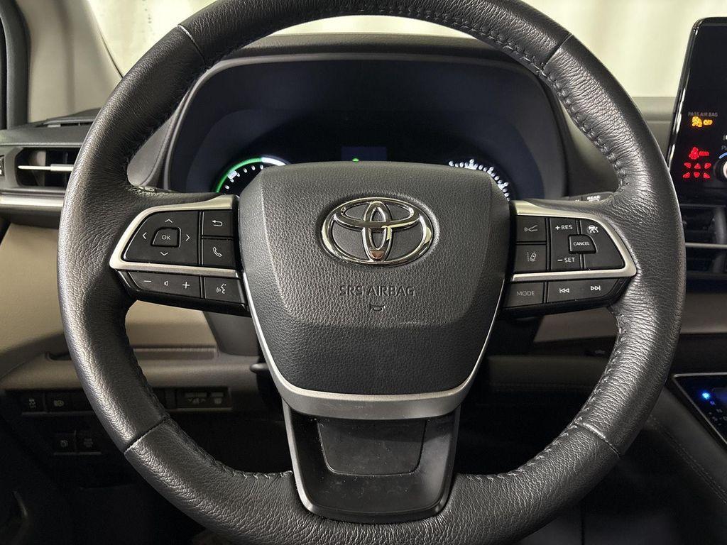 used 2024 Toyota Sienna car, priced at $38,500