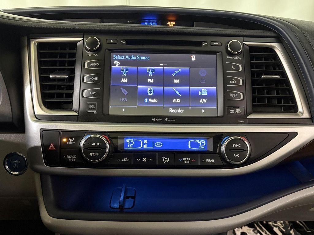 used 2015 Toyota Highlander Hybrid car, priced at $20,500