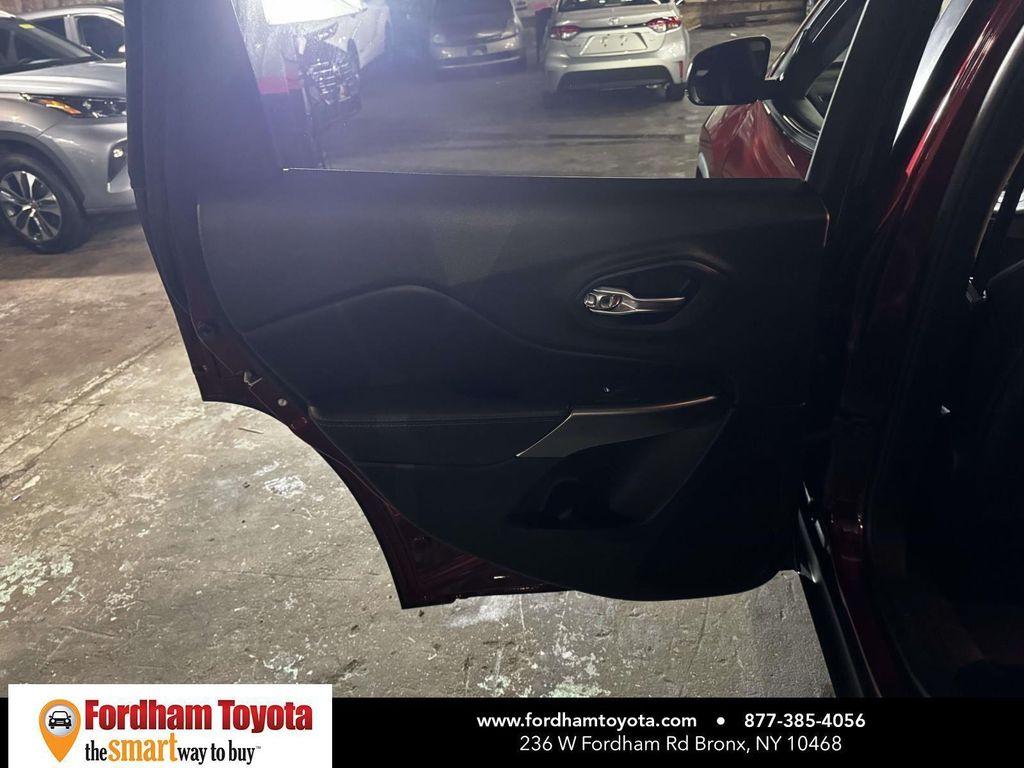 used 2019 Jeep Cherokee car, priced at $14,674