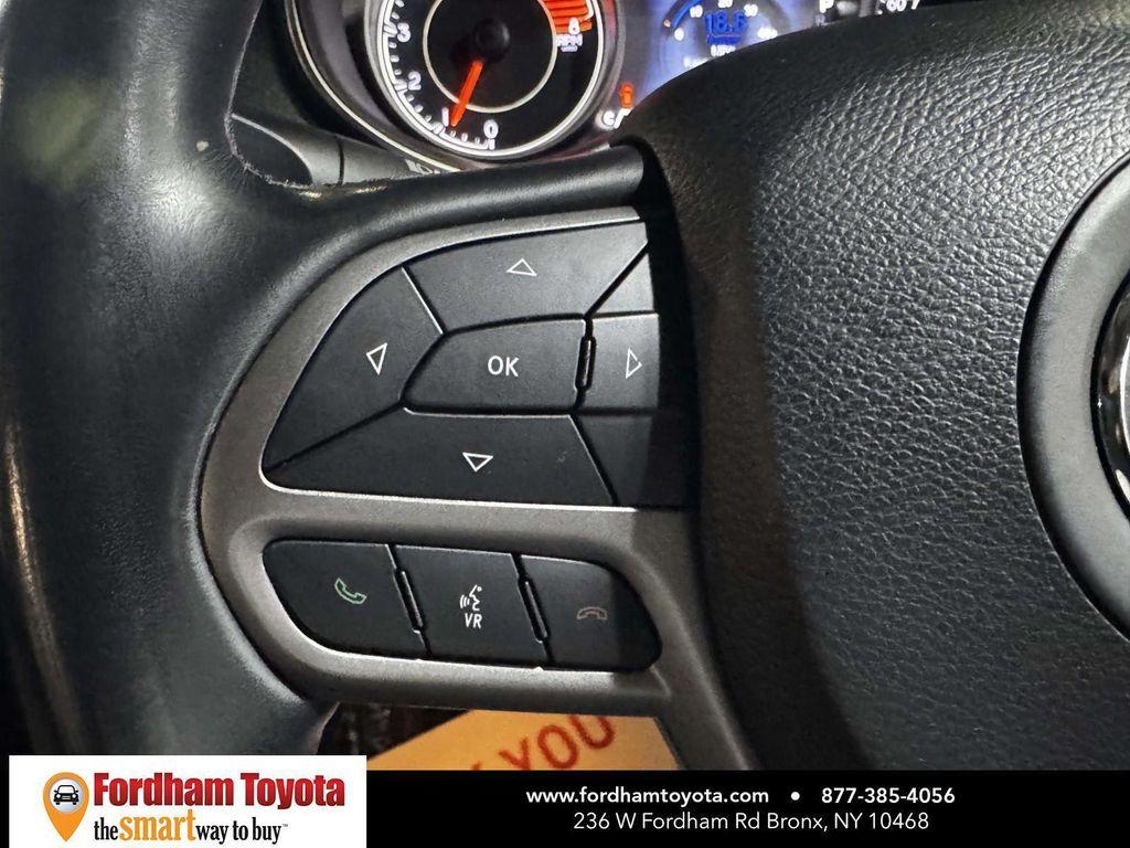 used 2019 Jeep Cherokee car, priced at $14,674