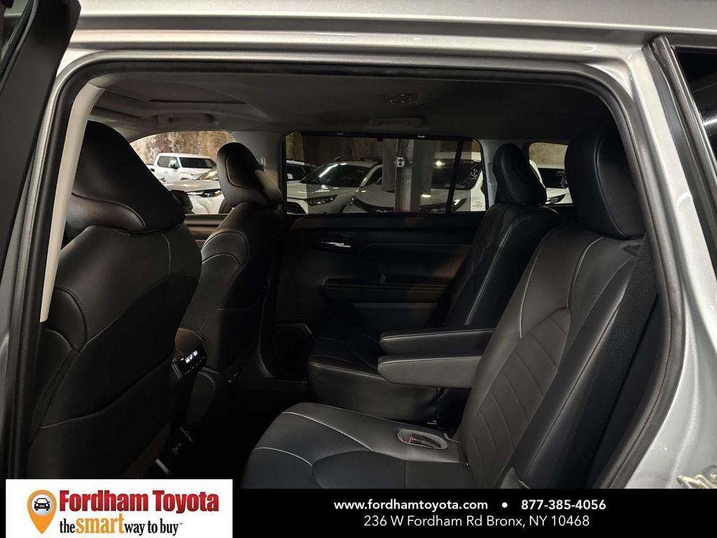 used 2020 Toyota Highlander car, priced at $28,599