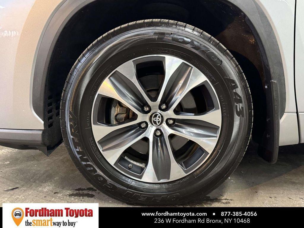 used 2020 Toyota Highlander car, priced at $28,599