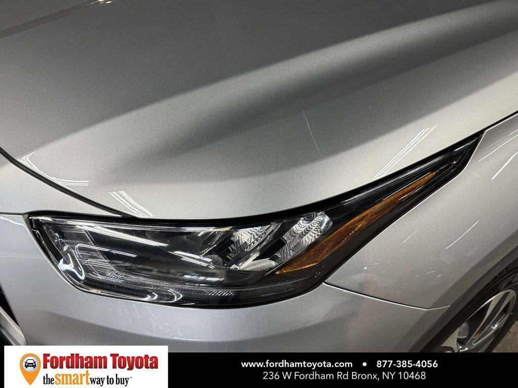 used 2020 Toyota Highlander car, priced at $28,599