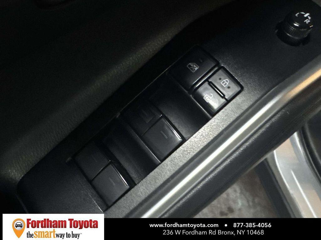 used 2020 Toyota Highlander car, priced at $28,599