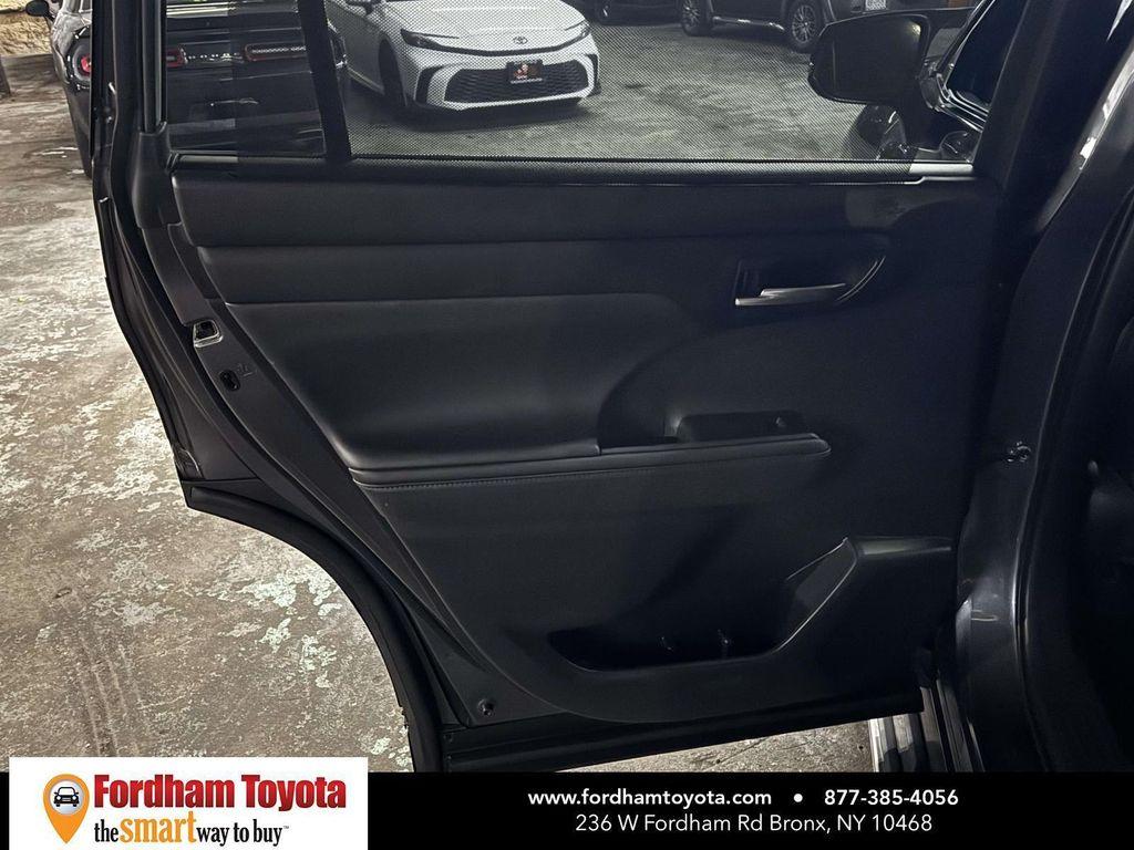 used 2021 Toyota Highlander car, priced at $26,999