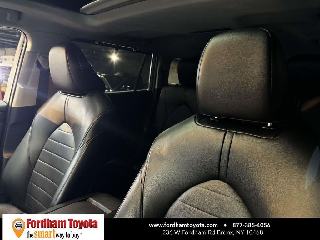 used 2021 Toyota Highlander car, priced at $26,999