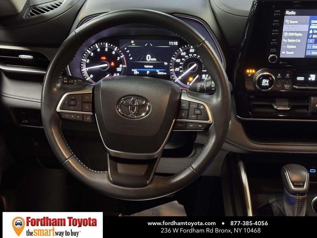 used 2022 Toyota Highlander car, priced at $32,499