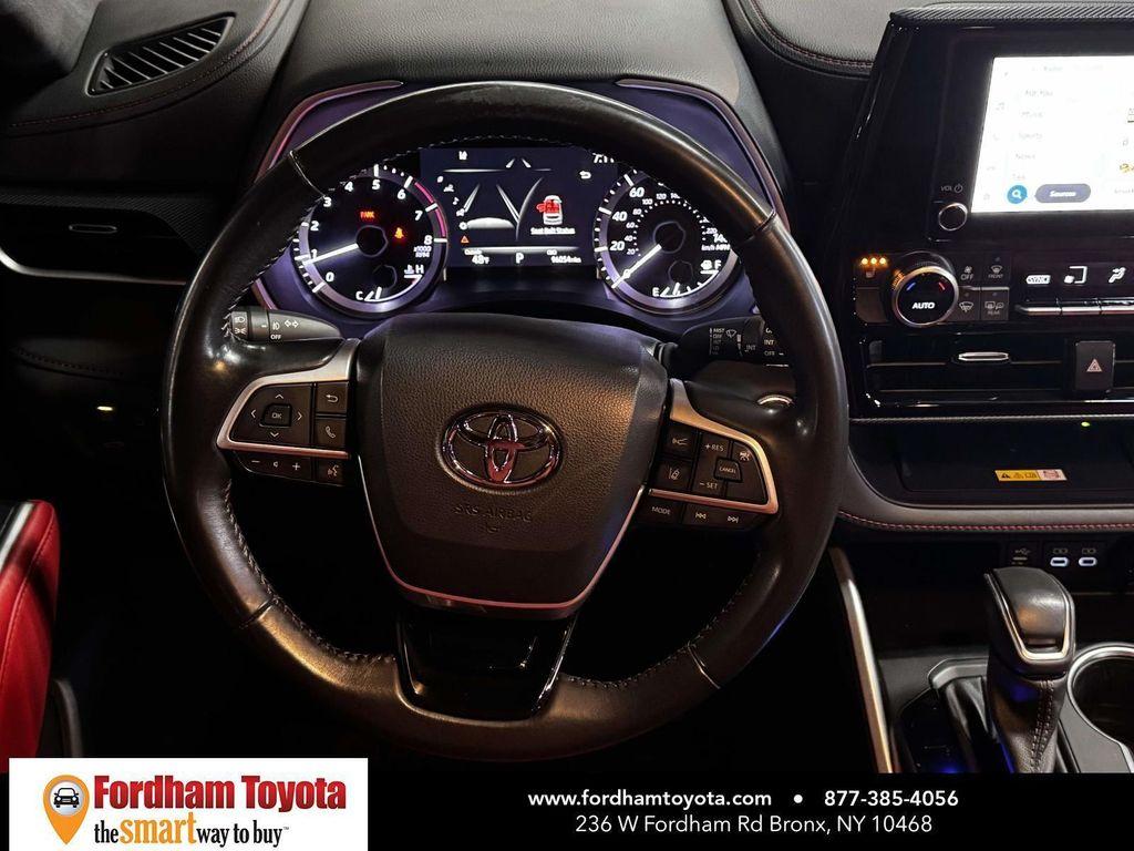 used 2023 Toyota Highlander car, priced at $33,999
