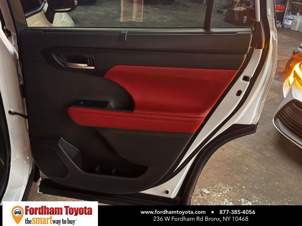 used 2023 Toyota Highlander car, priced at $33,999