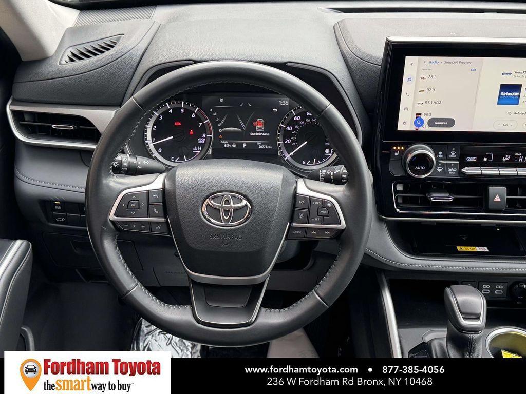 used 2023 Toyota Highlander car, priced at $35,499