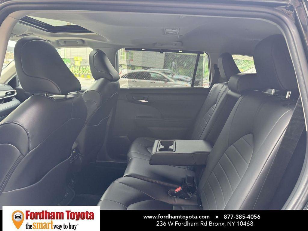 used 2023 Toyota Highlander car, priced at $35,499
