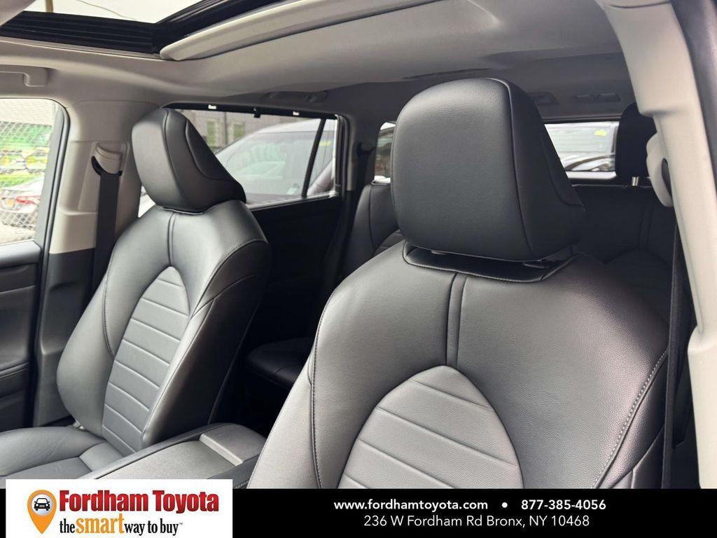 used 2023 Toyota Highlander car, priced at $35,499
