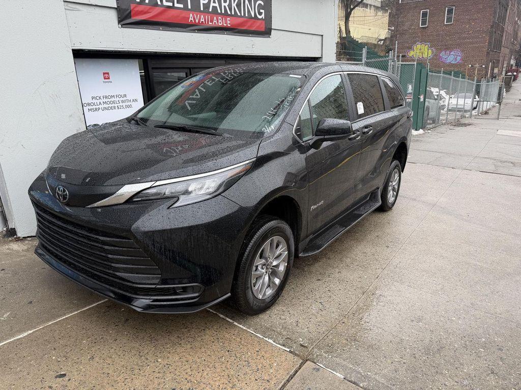 used 2026 Toyota Sienna car, priced at $72,999