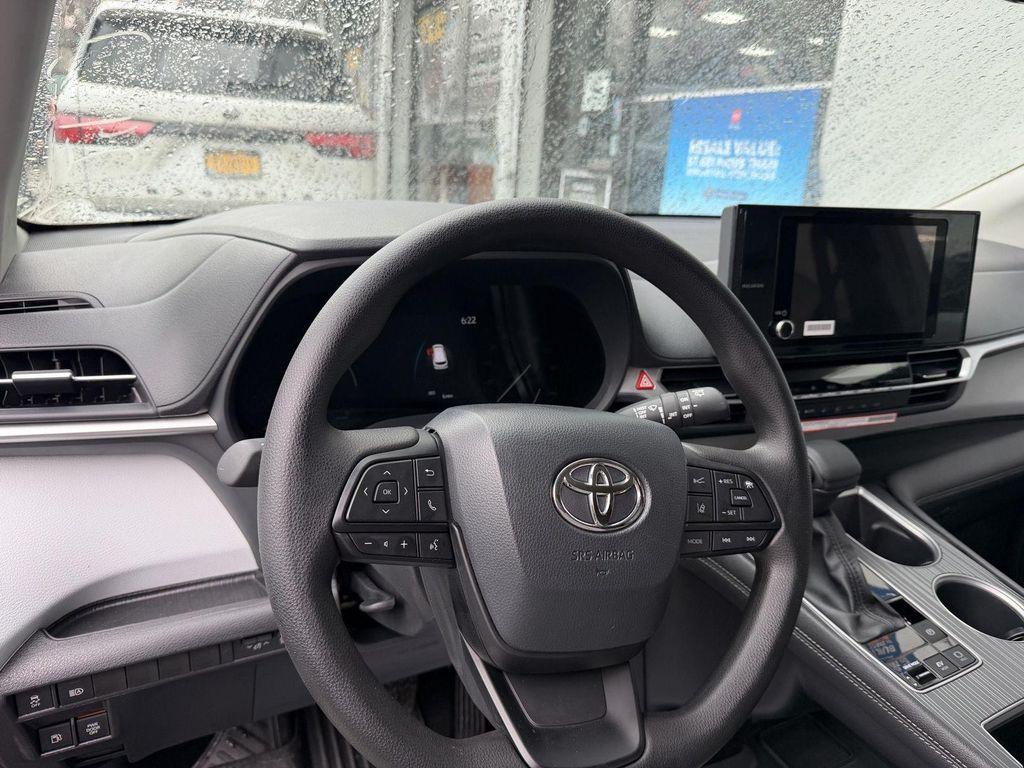 used 2026 Toyota Sienna car, priced at $72,999