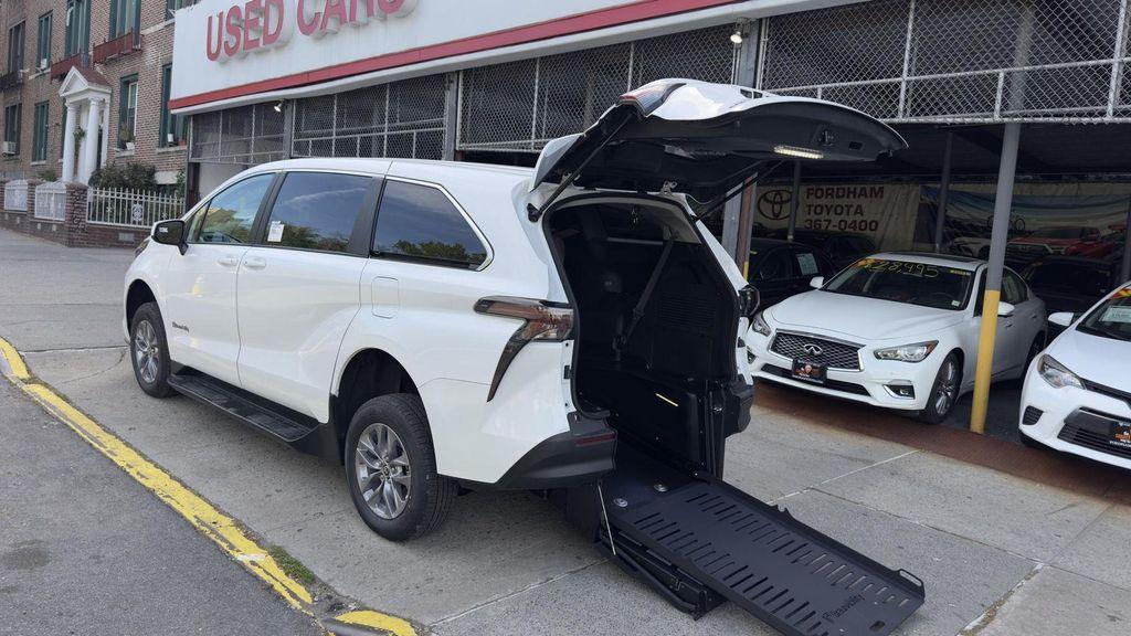 used 2025 Toyota Sienna car, priced at $69,999