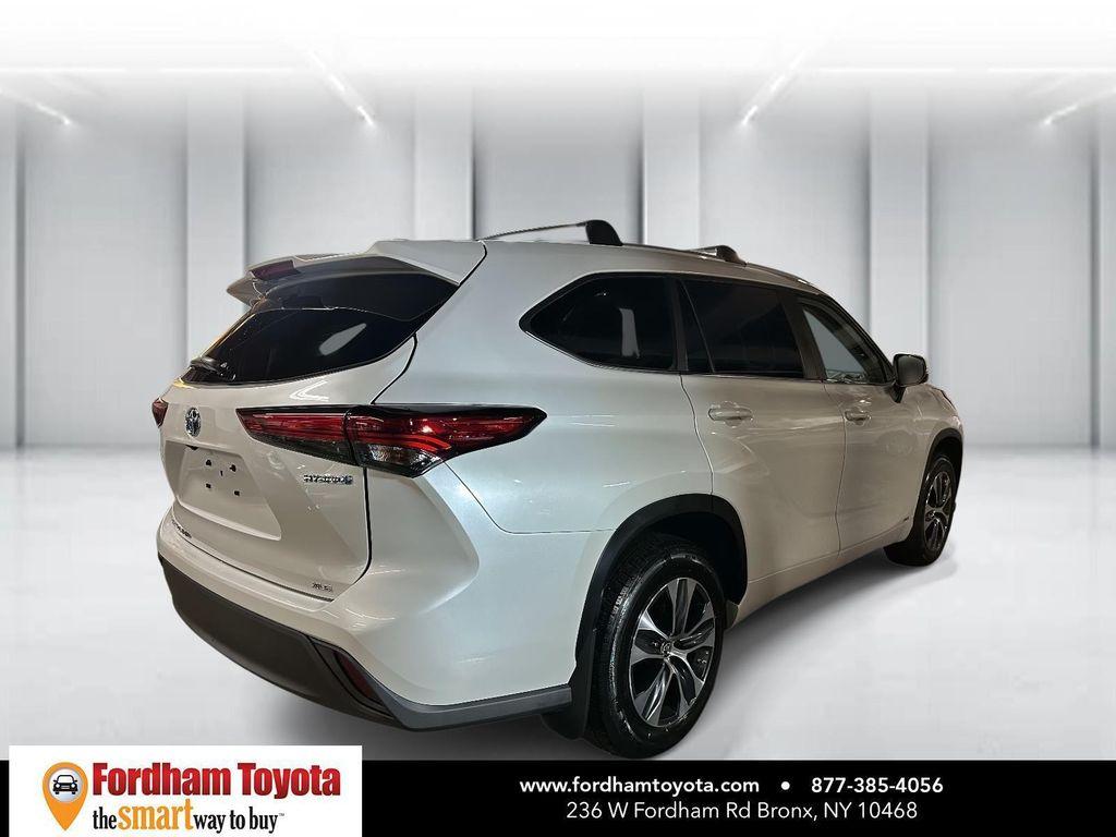 used 2023 Toyota Highlander Hybrid car, priced at $43,999