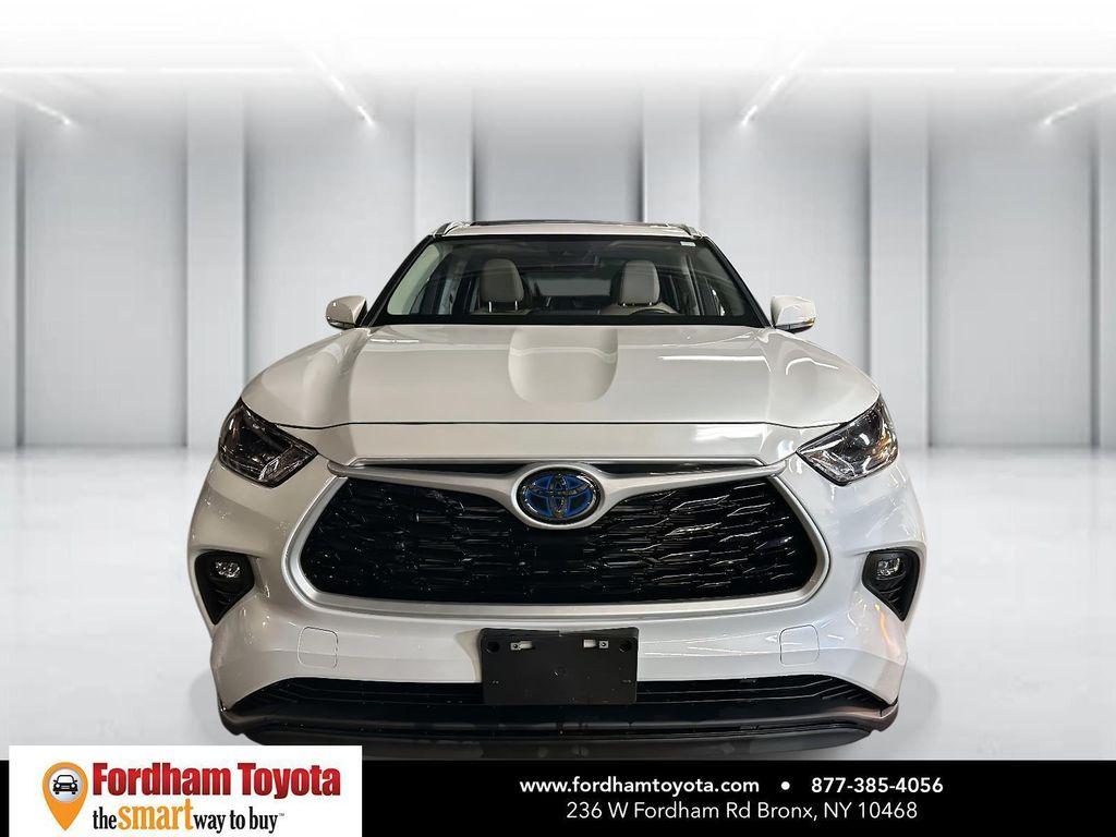 used 2023 Toyota Highlander Hybrid car, priced at $43,999