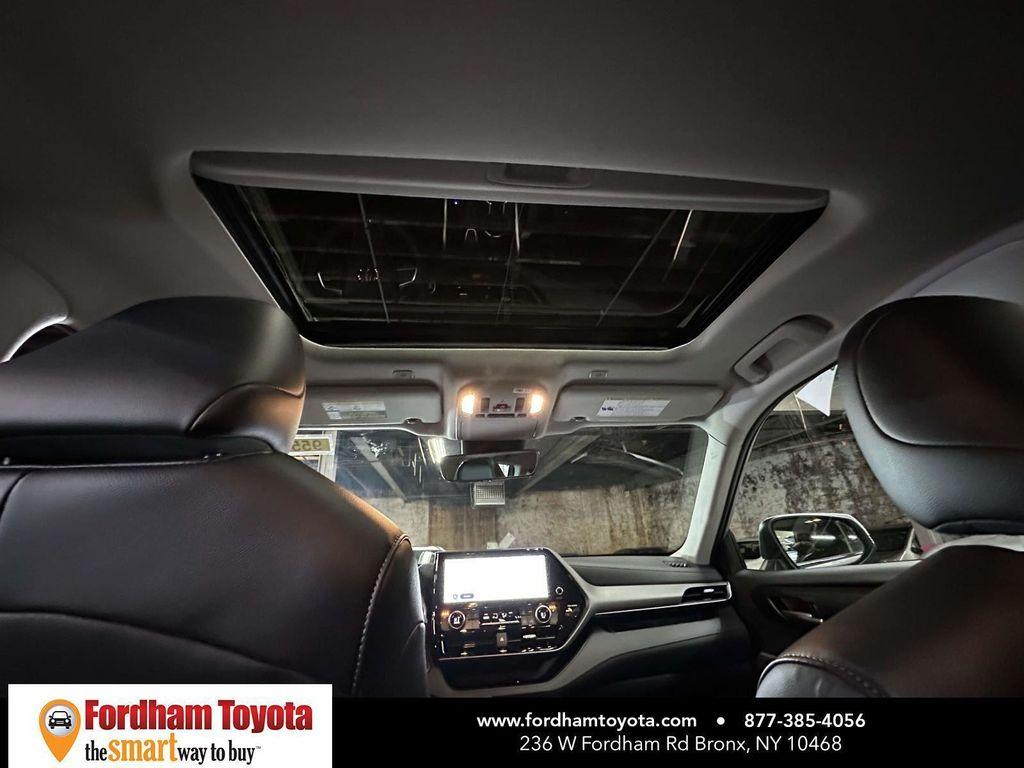 used 2025 Toyota Highlander car, priced at $46,599
