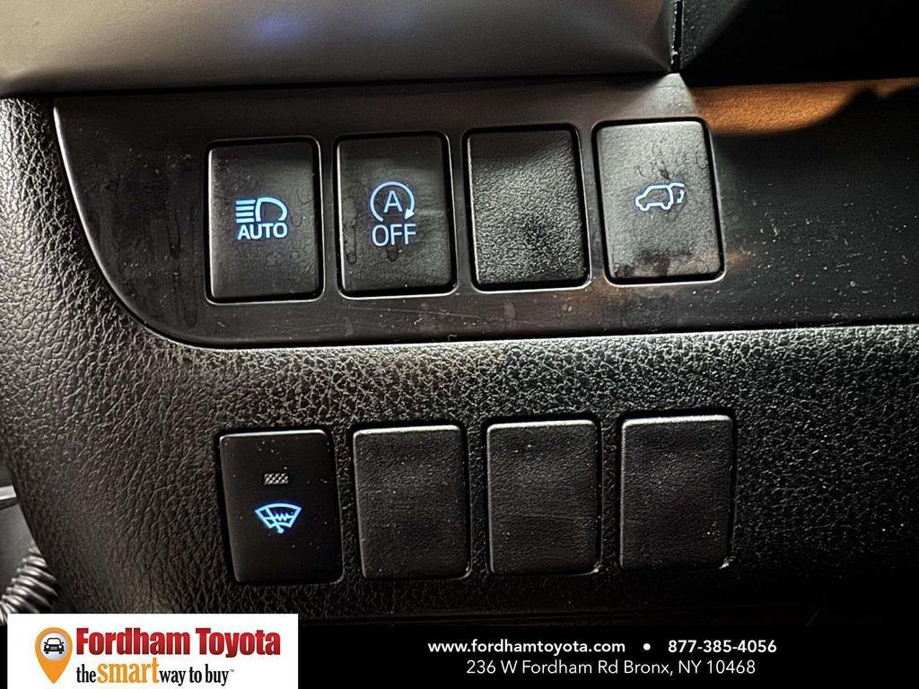 used 2019 Toyota Highlander car, priced at $26,999