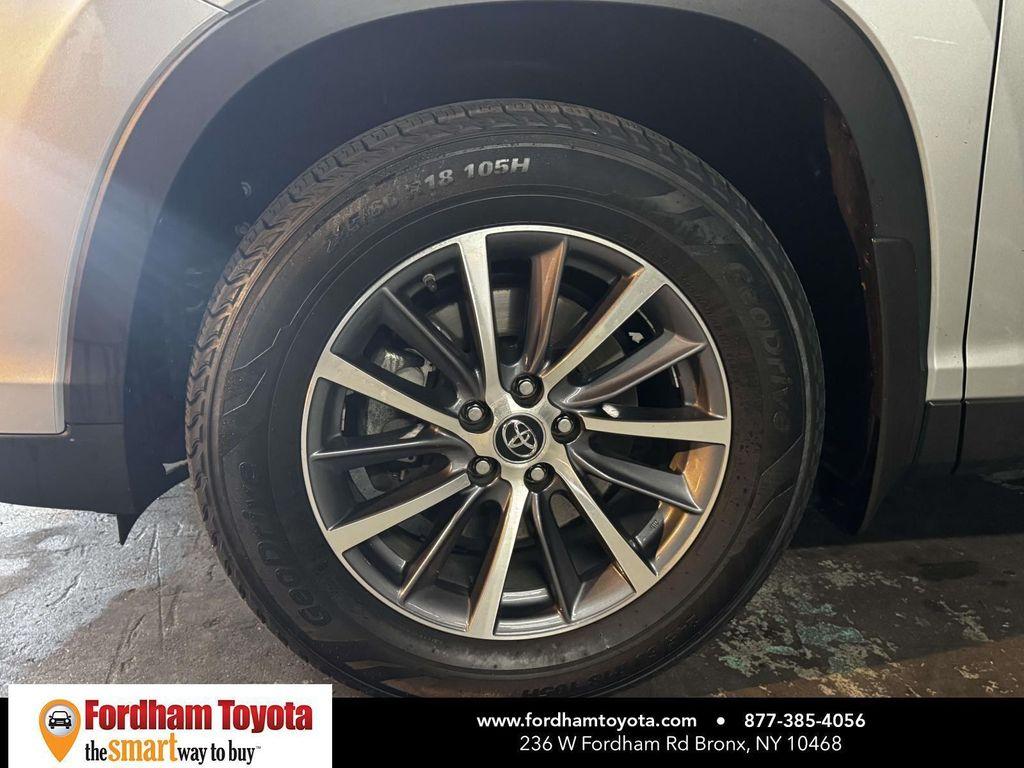 used 2019 Toyota Highlander car, priced at $26,999