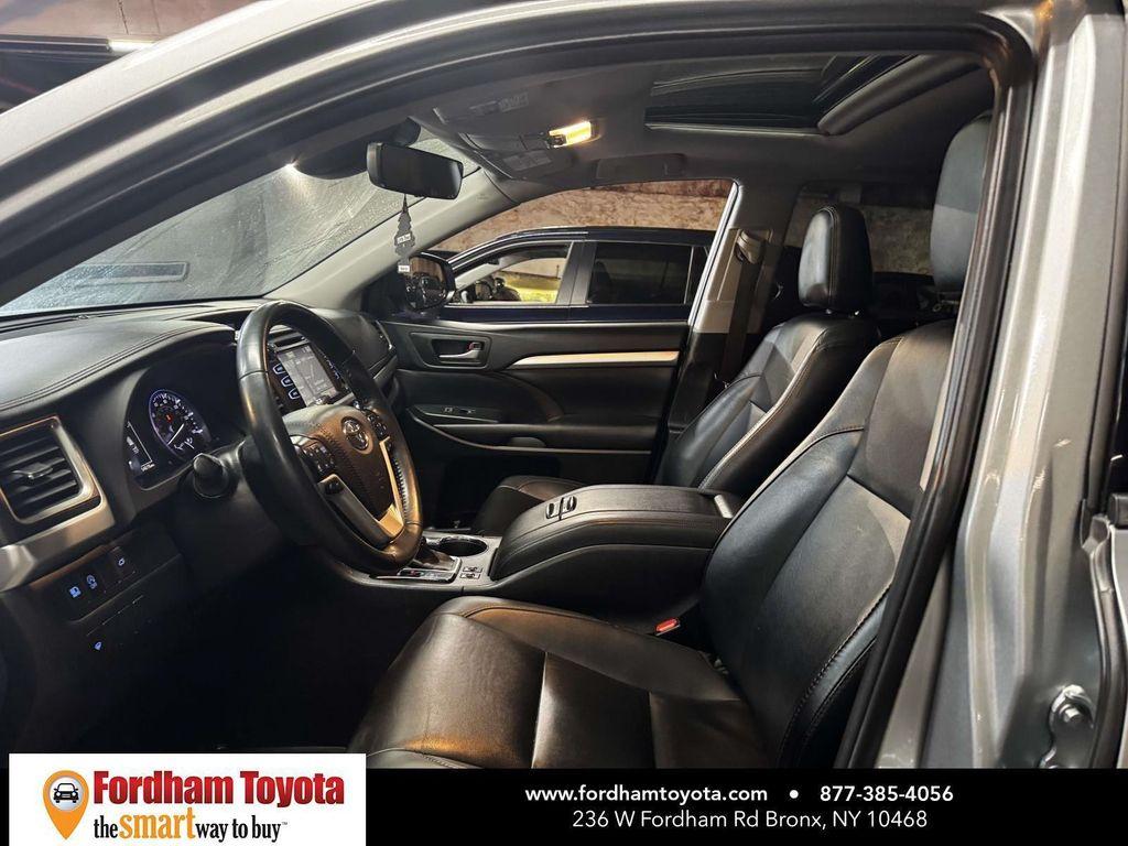 used 2019 Toyota Highlander car, priced at $26,999