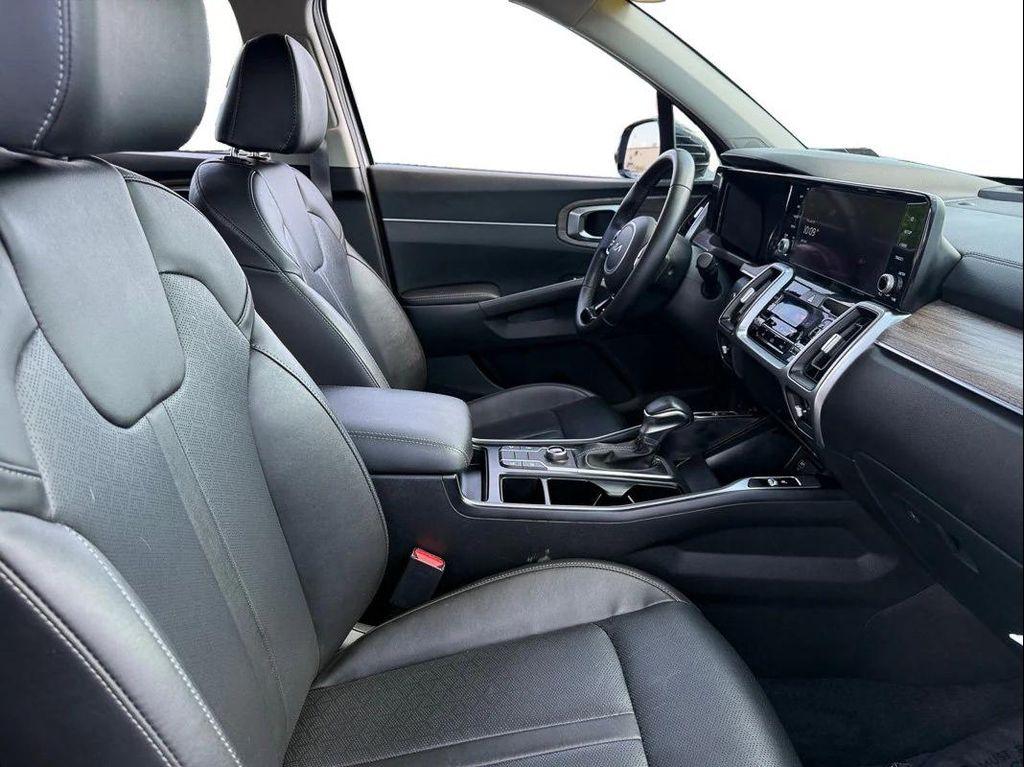 used 2022 Kia Sorento car, priced at $27,999