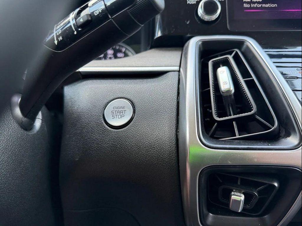 used 2022 Kia Sorento car, priced at $27,999