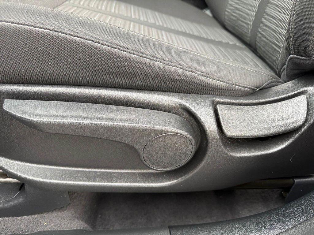 used 2023 Kia Sorento car, priced at $26,998