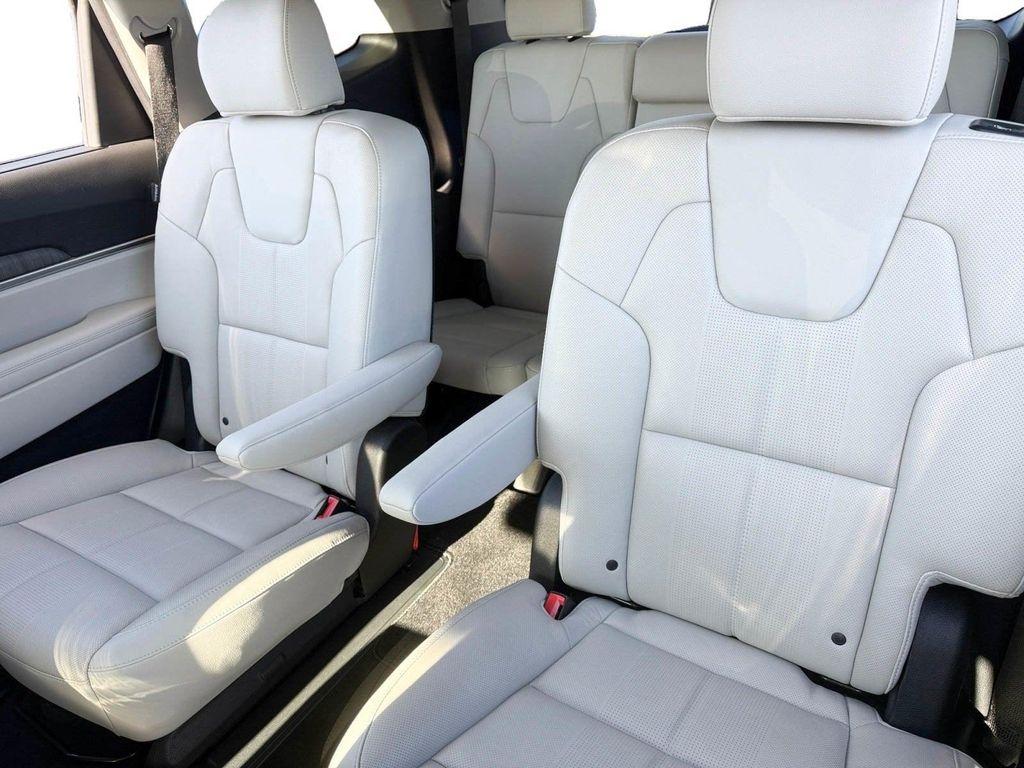 used 2024 Kia Telluride car, priced at $37,999