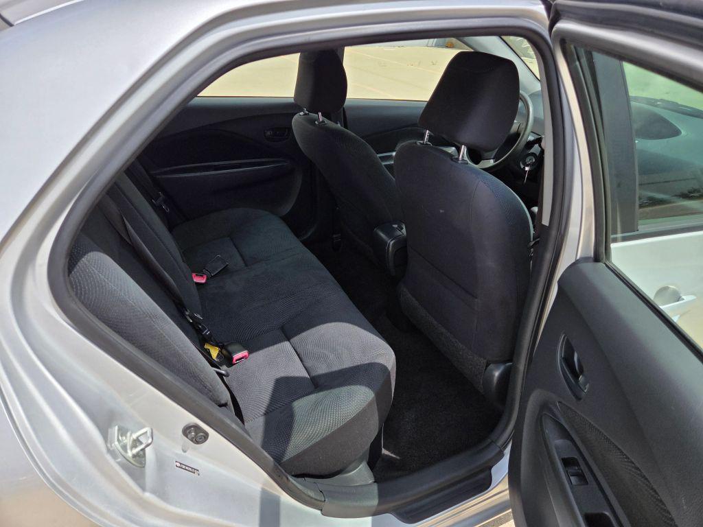 2012 Silver Toyota Yaris