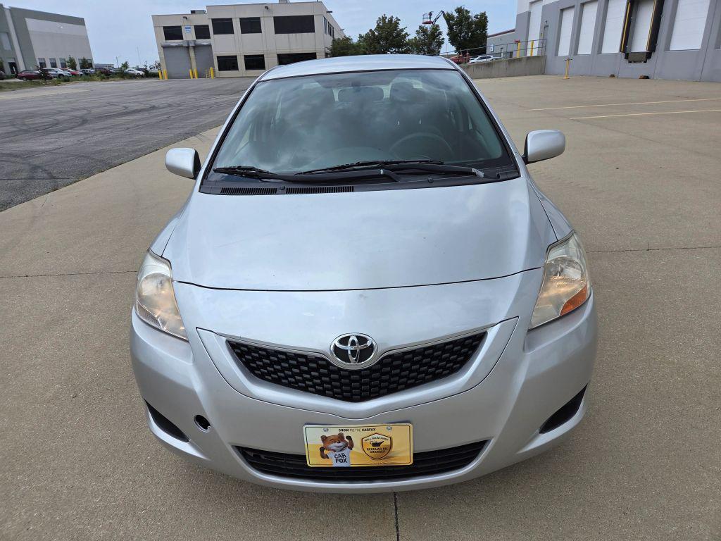 2012 Silver Toyota Yaris