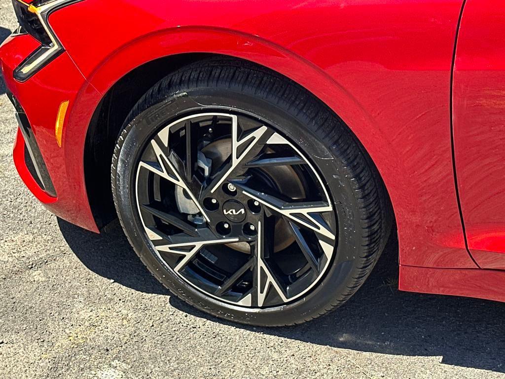 used 2025 Kia K5 car, priced at $27,000